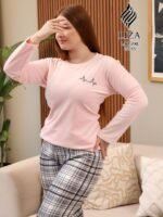 ⁦طقم هودي وبنطلون تشيكرد شيك – Checkered Chic Hoodie & Pant Home Wear⁩ - الصورة ⁦2⁩